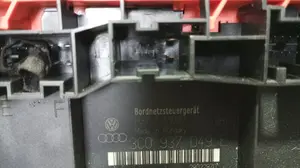 Foto de CAJA RELES / FUSIBLES SEAT TOLEDO (5P2) 1.9 TDI (105 CV / 77 KW) referencia 3C0937049E foto 3