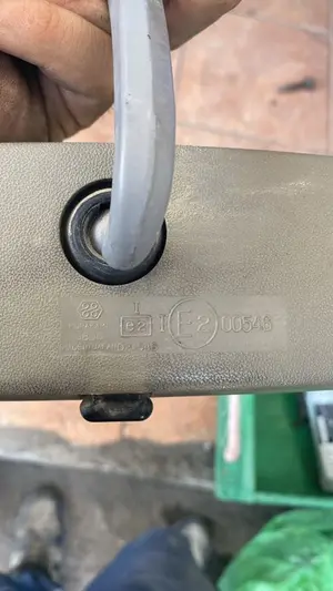 Foto de RETROVISOR INTERIOR MITSUBISHI MONTERO (V20/V40) 2.5 Turbodiesel (99 CV / 73 KW) referencia (F2)00546 foto 3
