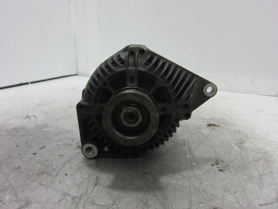 Foto de ALTERNADOR RENAULT LAGUNA (B56) referencia 7700424595