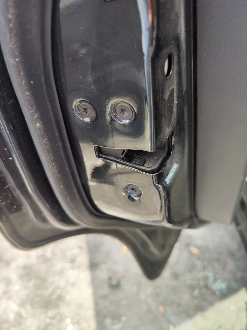 Foto de CERRADURA PUERTA TRASERA IZQUIERDA FORD FOCUS C-MAX (CAP)(2003) 1.6 TDCi CAT (109 CV / 80 KW) referencia 1633162