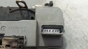Foto de CERRADURA PUERTA DELANTERA DERECHA PEUGEOT 206 1.4 16V CAT (KFU / ET3J4) (88 CV / 65 KW) referencia 9136J1 foto 3