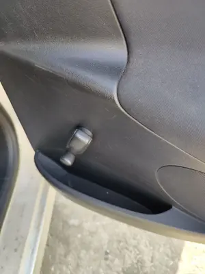 Foto de ELEVALUNAS TRASERO DERECHO PEUGEOT 207 1.4 HDi (68 CV / 50 KW) referencia 9224A7