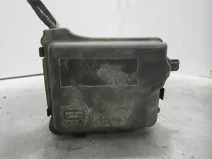 Foto de CAJA RELES / FUSIBLES PEUGEOT 208 1.2 12V e-VTi / PureTech (81 CV / 60 KW) referencia 9671924480 foto 5