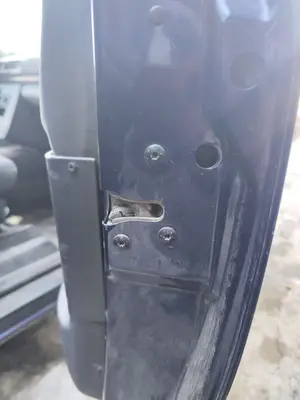 Foto de CERRADURA PUERTA DELANTERA DERECHA SEAT ALHAMBRA (7V9) 1.9 TDI (116 CV / 85 KW)