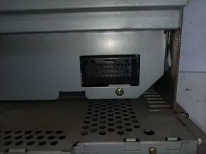 Foto de SISTEMA AUDIO / RADIO CD JAGUAR X-TYPE 2.0 Diesel CAT (131 CV / 96 KW) referencia 4X4318B876 foto 5