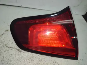 Foto de PILOTO TRASERO IZQUIERDO INTERIOR CITROEN C3 referencia 9685225580