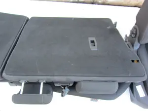 Foto de JUEGO ASIENTOS COMPLETO FORD FOCUS SPORTBREAK (CB8) 1.6 TDCi CAT (95 CV / 70 KW) foto 27
