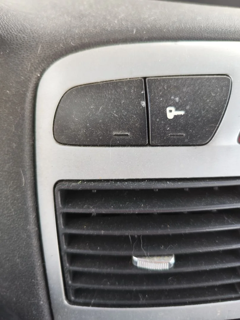 Foto de INTERRUPTOR PEUGEOT 307 (S1)(04.2001) 1.6 16V CAT (109 CV / 80 KW)