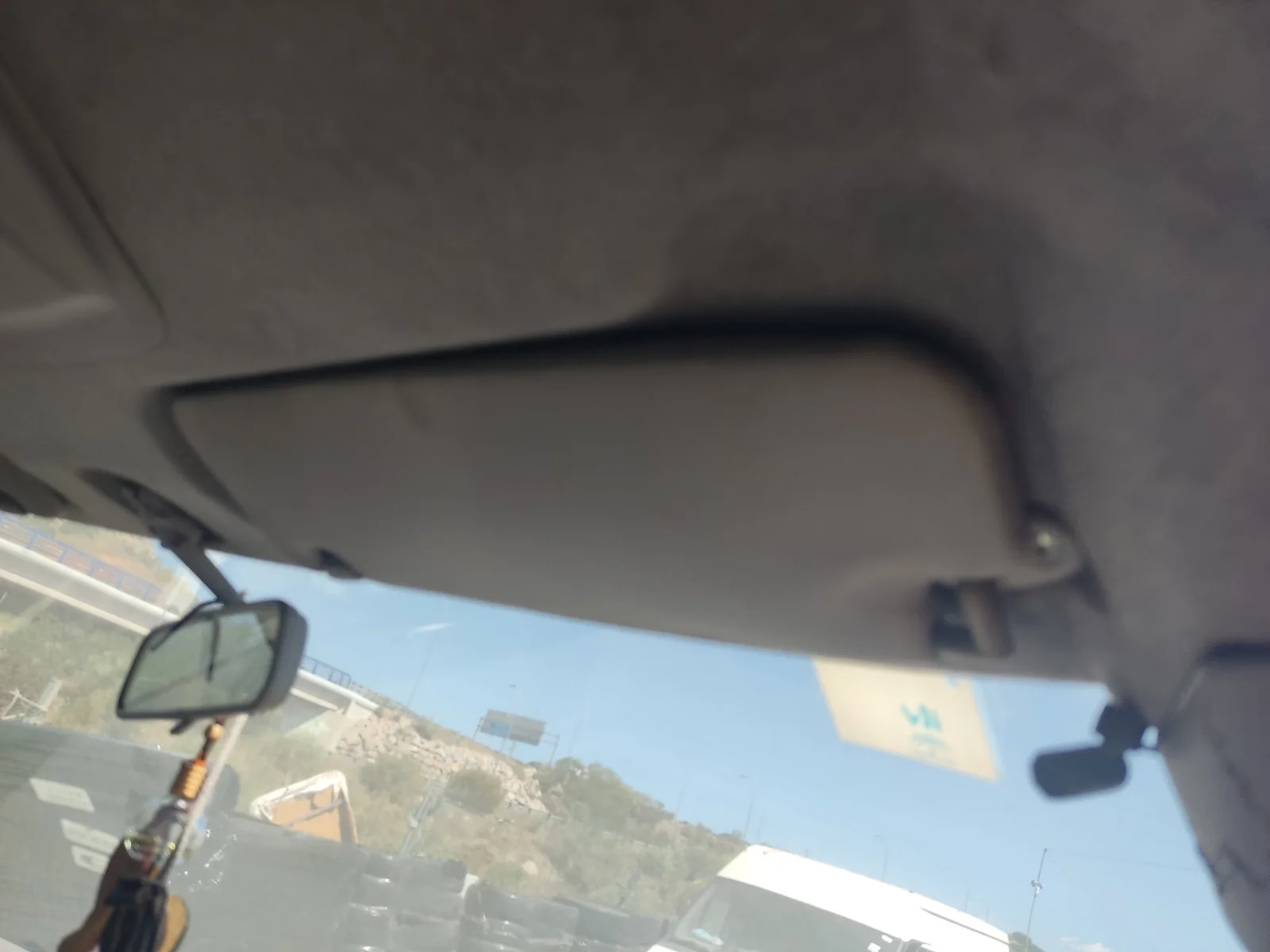 Foto de PARASOL DERECHO NISSAN SERENA (C23M) 2.3 Diesel (75 CV / 55 KW) referencia 964008C861