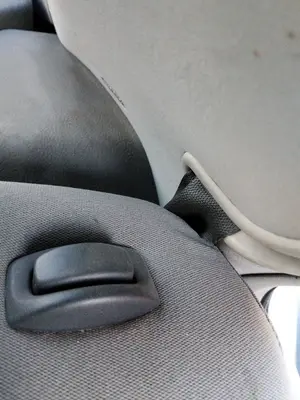 Foto de CINTURON SEGURIDAD TRASERO IZQUIERDO RENAULT LAGUNA II (BG0) 1.9 dCi Diesel CAT (101 CV / 74 KW)