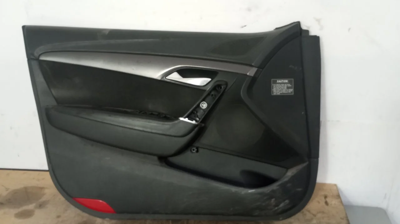 Foto de GUARNECIDO PUERTA DELANTERA IZQUIERDA HYUNDAI I40 CW (VF) 1.7 CRDi CAT (141 CV / 104 KW) referencia 82330-3Z000