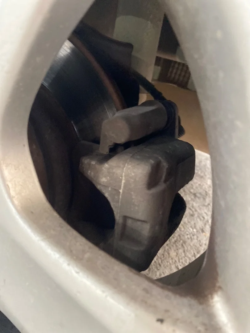 Foto de PINZA DE FRENO TRASERA IZQUIERDA PEUGEOT 307 BREAK / SW (S1)(04.2002) 2.0 16V HDi FAP CAT (RHR / DW10BTED4) (136 CV / 100 KW) referencia 4400N4