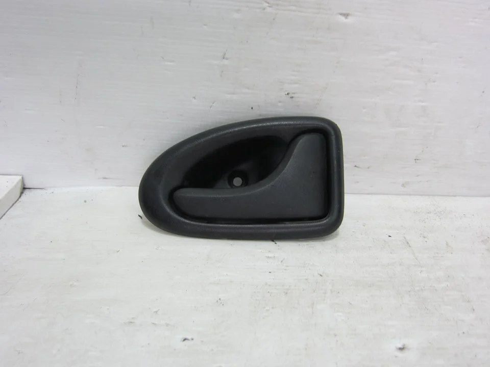 Foto de MANETA INTERIOR DELANTERA DERECHA DACIA LOGAN 1 1.6 CAT (87 CV / 64 KW) referencia 7700830079