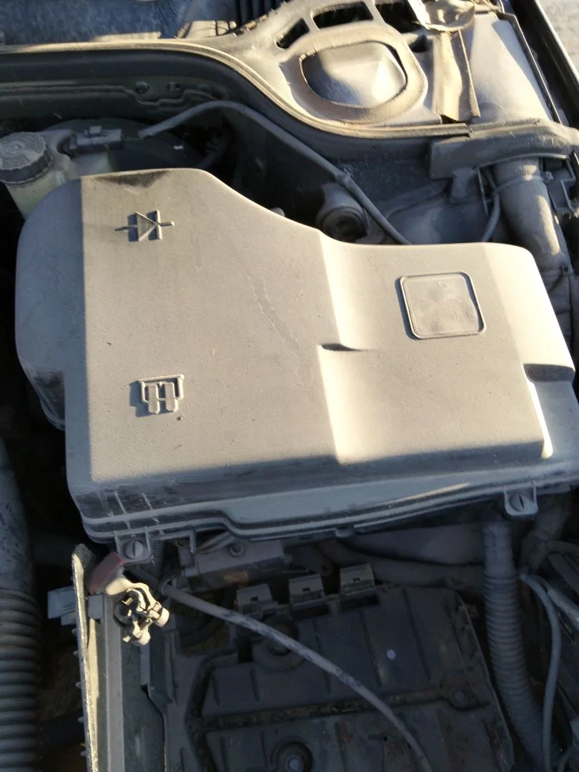 Foto de CAJA RELES / FUSIBLES PEUGEOT 407 1.6 HDi FAP CAT (9HZ / DV6TED4) (109 CV / 80 KW)
