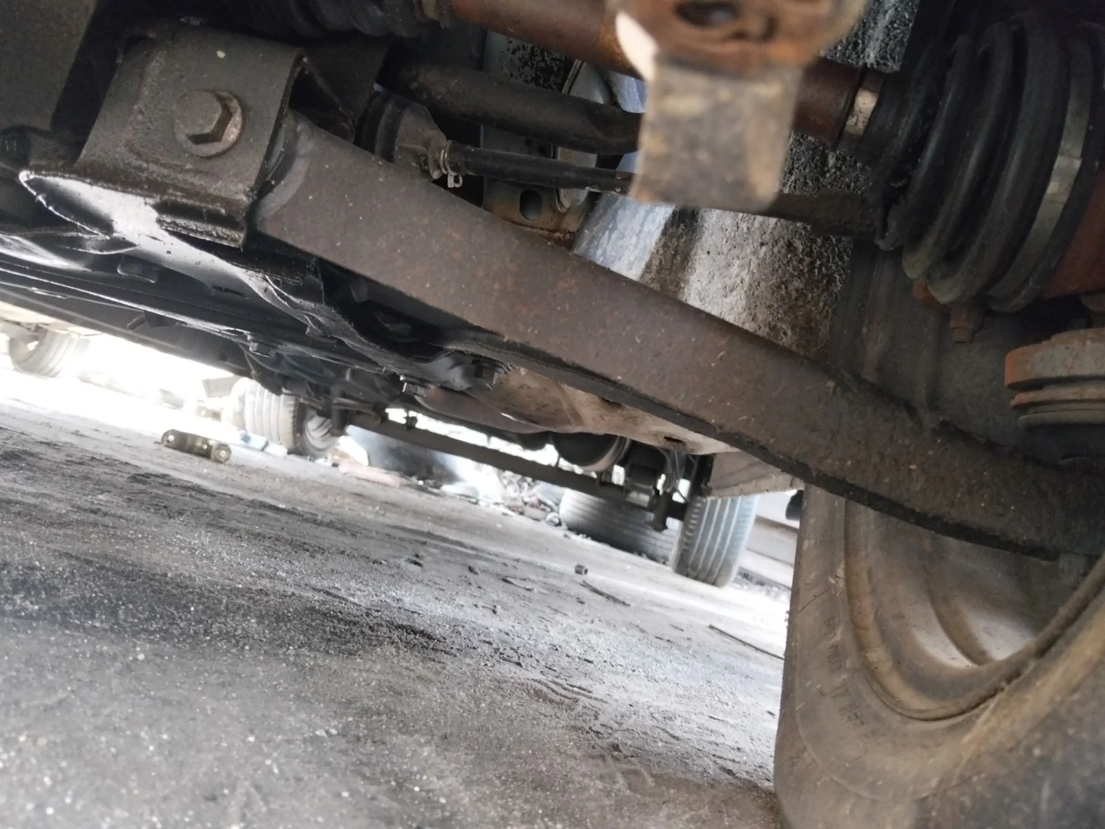 Foto de TRANSMISION DELANTERA IZQUIERDA FORD TRANSIT CONNECT (TC7) 1.8 TDCi CAT (110 CV / 81 KW) referencia 4994093