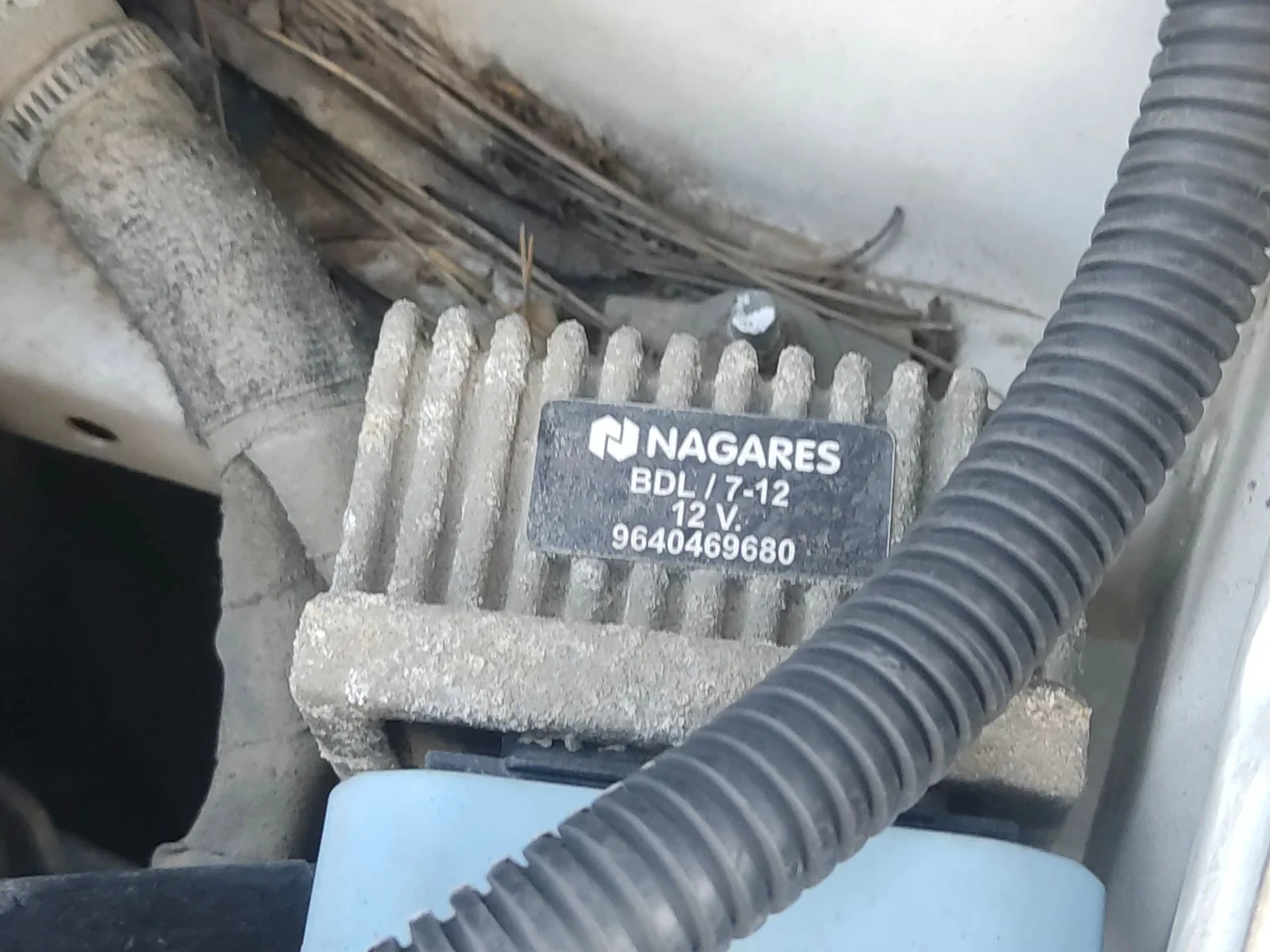 Foto de CAJA PRECALENTAMIENTO PEUGEOT 207 1.6 HDi FAP CAT (9HZ / DV6TED4) (109 CV / 80 KW)