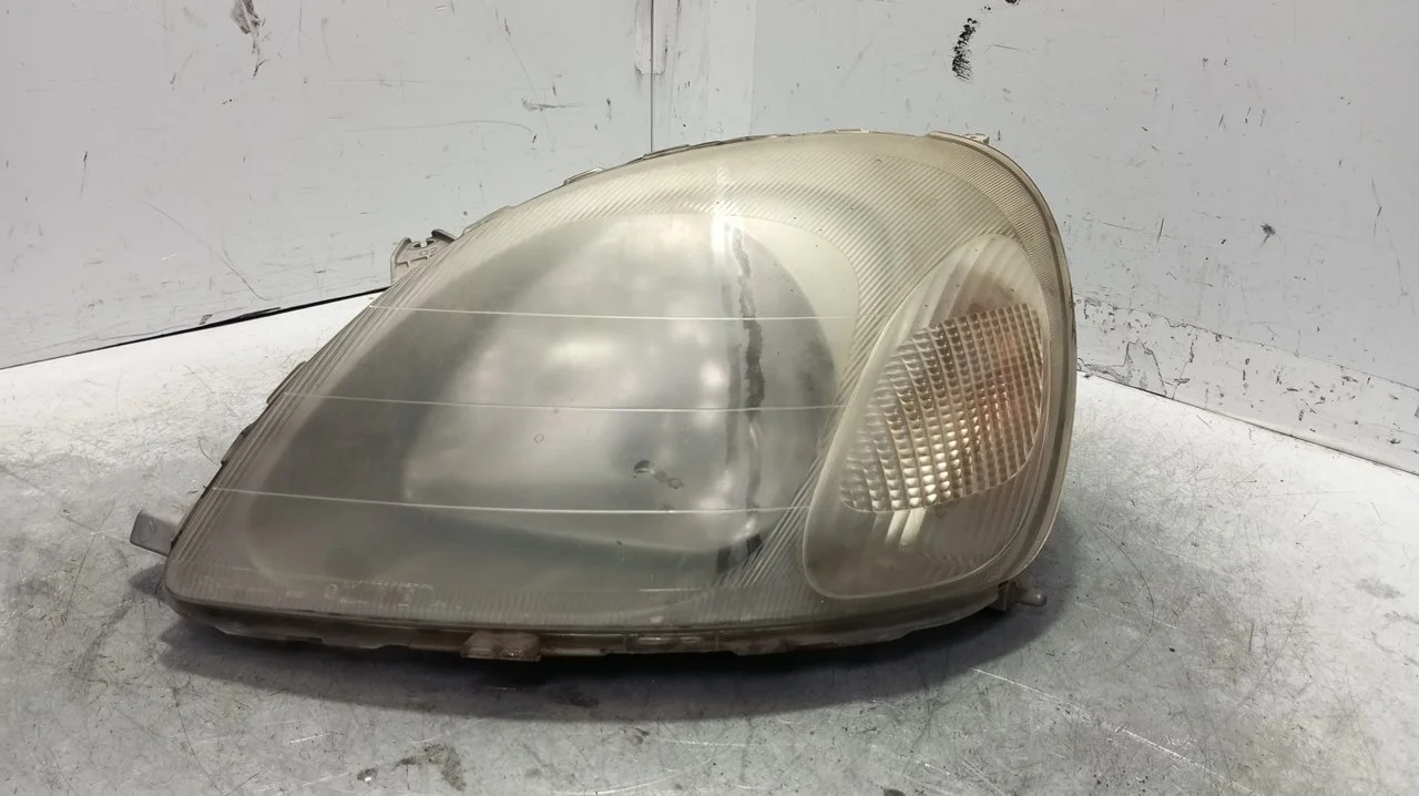 Foto de FARO IZQUIERDO TOYOTA YARIS (NCP1/NLP1/SCP1) referencia 811700D011