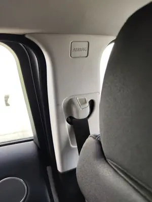 Foto de AIRBAG LATERAL IZQUIERDO LAND ROVER RANGE ROVER EVOQUE 2.0 Td4 CAT (150 CV / 110 KW)