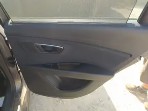 Foto de CERRADURA PUERTA TRASERA DERECHA SEAT LEON ST 5F8 1.6 TDI (105 CV / 77 KW) referencia 5K4839015R