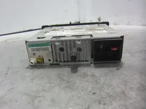 Foto de SISTEMA AUDIO / RADIO CD RENAULT MEGANE III COUPE 1.9 dCi Diesel FAP (131 CV / 96 KW) referencia 281157550RT foto 4