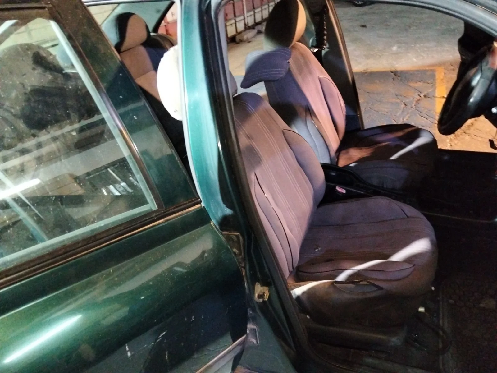 Foto de ASIENTO DELANTERO DERECHO PEUGEOT 406 BERLINA (S1/S2) 2.0 HDi CAT (90 CV / 66 KW)