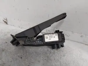 Foto de POTENCIOMETRO PEDAL VOLKSWAGEN GOLF V (1K1)(10.2003) 1.9 TDI (90 CV / 66 KW) referencia 1K1721503 foto 5