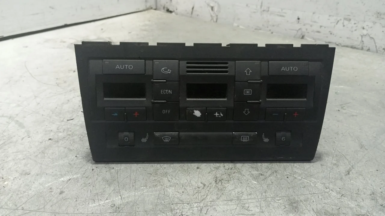 Foto de MANDO CALEFACCION / AIRE ACONDICIONADO AUDI A4 AVANT (8E) 3.0 V6 24V TDI (233 CV / 171 KW) referencia 8E0820043