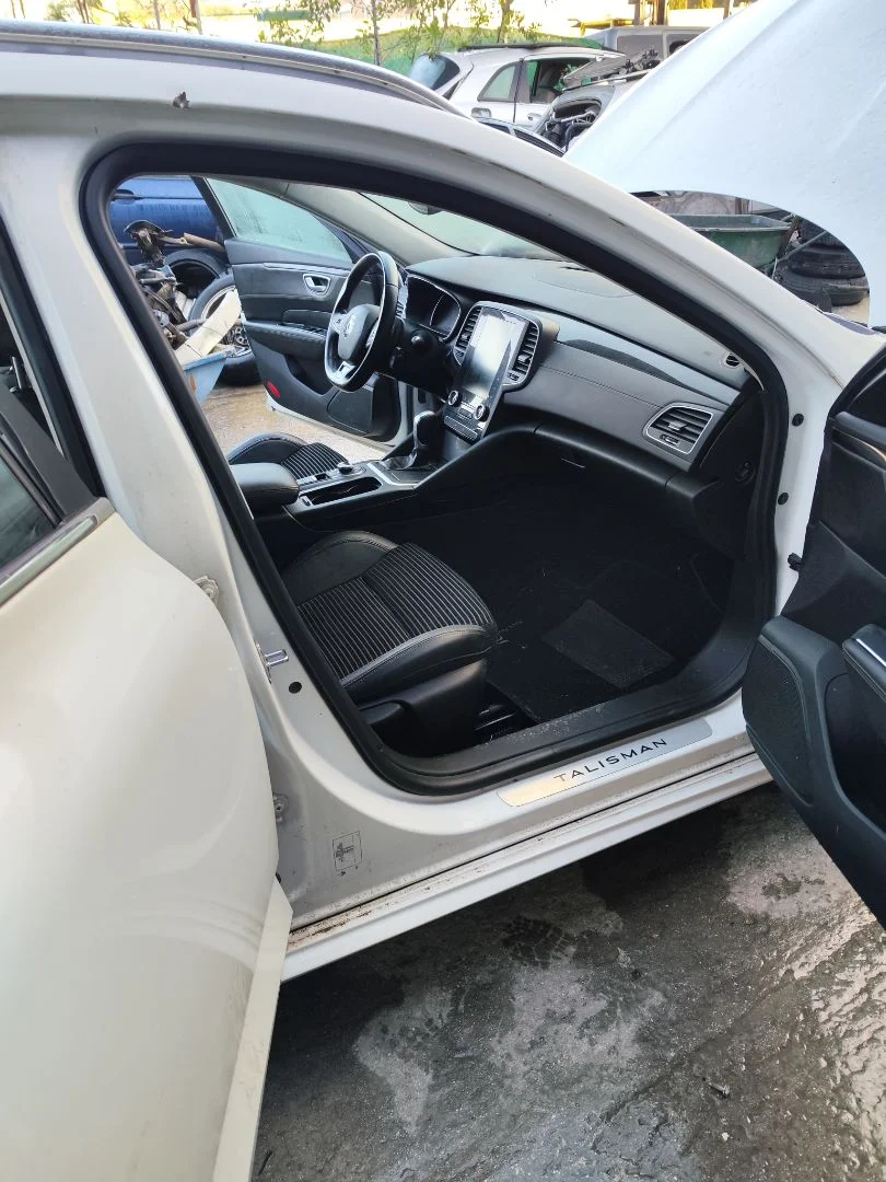 Foto de GOMAS CONTORNO PUERTA RENAULT TALISMAN SPORT TOURER 1.6 dCi Diesel FAP Energy (131 CV / 96 KW) referencia 769235917R
