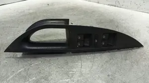 Foto de MANDO ELEVALUNAS DELANTERO IZQUIERDO SEAT TOLEDO (5P2) 1.9 TDI (105 CV / 77 KW) referencia 5P1867171A