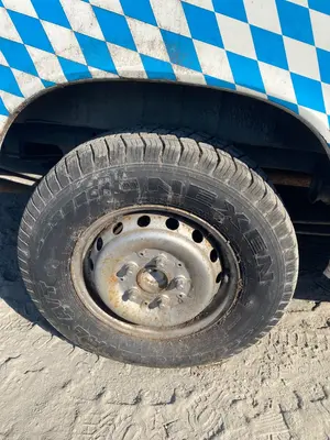Foto de JUEGO LLANTAS VOLKSWAGEN LT FURGÓN/COMBI 2.5 TDI (109 CV / 80 KW) foto 4