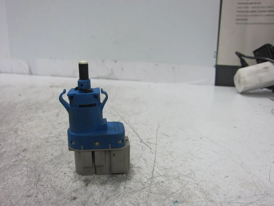 Foto de INTERRUPTOR FORD FOCUS SPORTBREAK (CB8) 1.6 TDCi CAT (95 CV / 70 KW) referencia 8T4T9G854AA