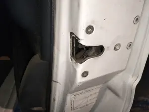 Foto de CERRADURA PUERTA DELANTERA DERECHA PEUGEOT EXPERT FURGÓN COMFORT (1995)