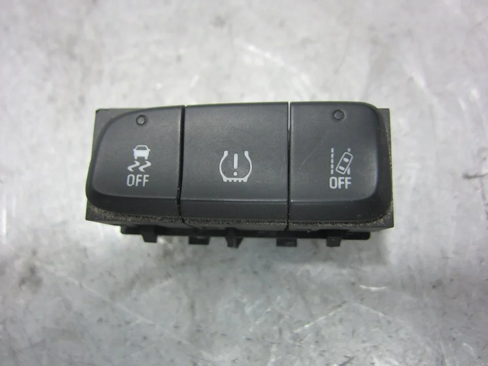 Foto de INTERRUPTOR OPEL CROSSLAND X 1.2 (110 CV / 81 KW) referencia YP00032777