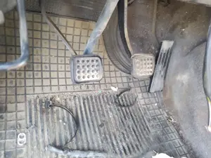 Foto de PEDAL FRENO MITSUBISHI MONTERO (V20/V40) 2.5 Turbodiesel (99 CV / 73 KW)