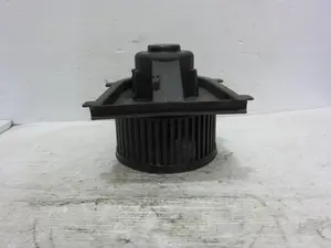Foto de MOTOR CALEFACCION SEAT LEON (1M1) 1.9 TDI (110 CV / 81 KW) referencia 1J1819021A foto 4