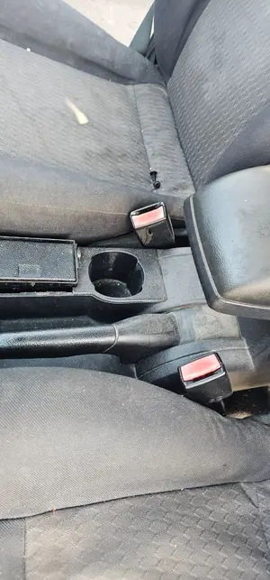 Foto de ENGANCHE CINTURON DELANTERO DERECHO FORD MONDEO BERLINA (GE) 2.0 16V DI TD CAT (116 CV / 85 KW)
