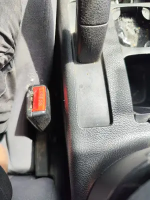Foto de PRETENSOR AIRBAG IZQUIERDO NISSAN PRIMERA BERLINA (P12) 1.9 16V Turbodiesel CAT (120 CV / 88 KW)