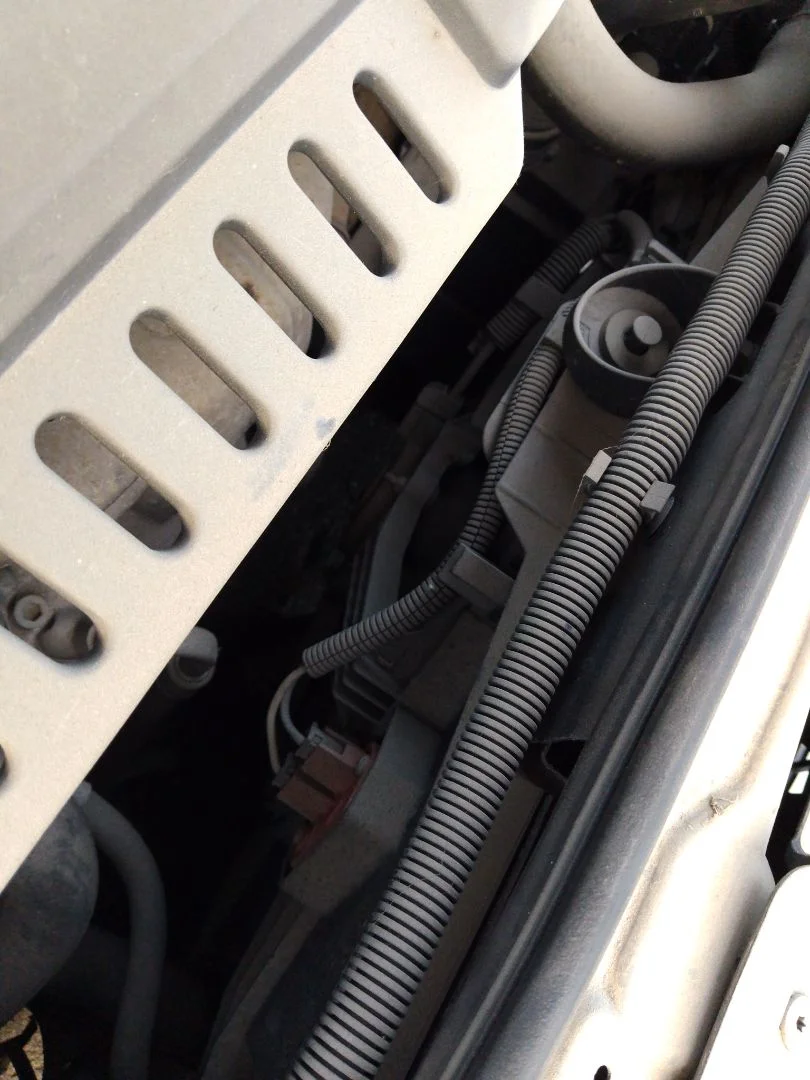 Foto de ELECTROVENTILADOR RADIADOR AIRE ACONDICIONADO ALFA ROMEO 147 (190) 1.9 JTD CAT (110 CV / 81 KW)