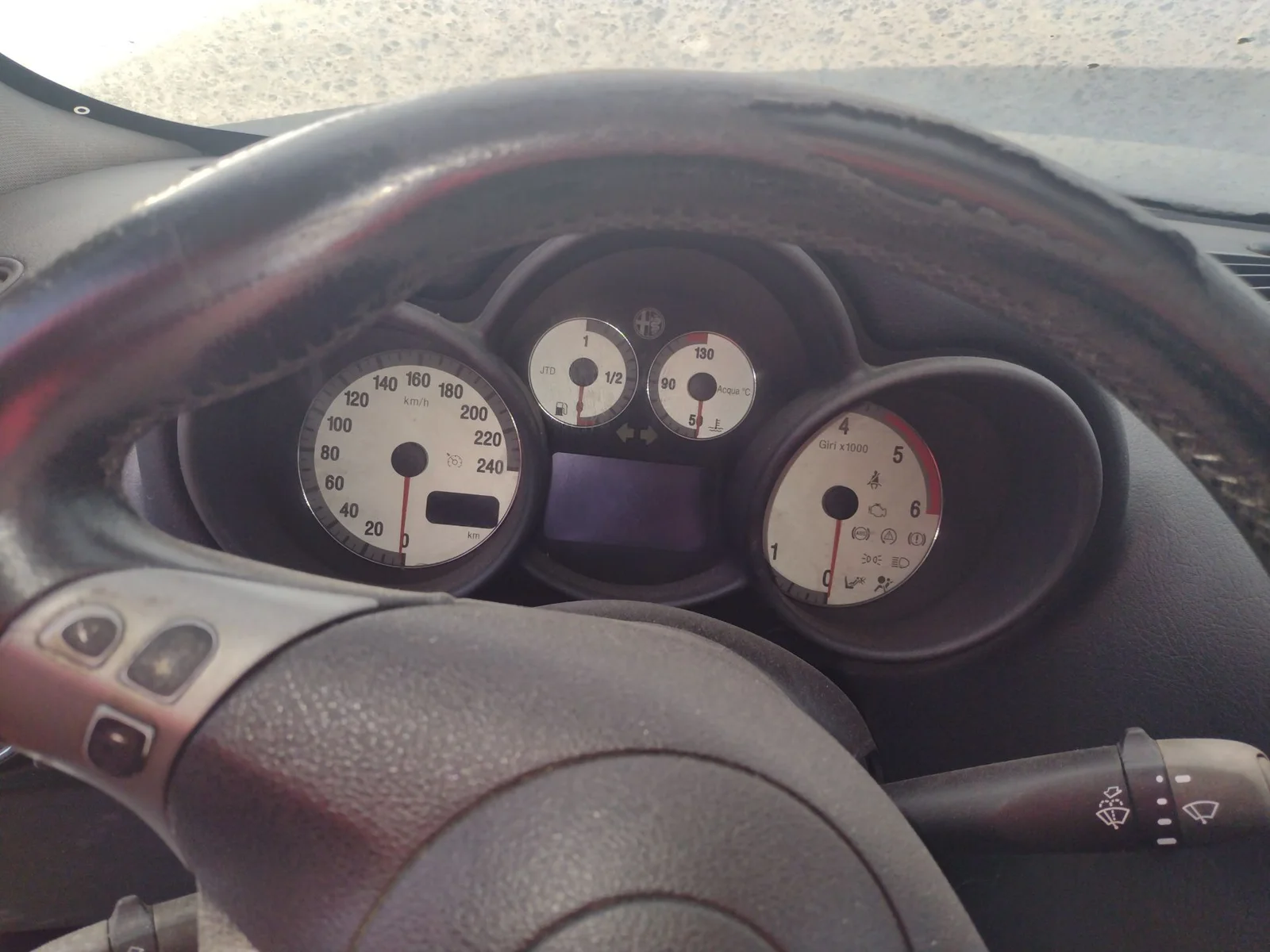Foto de CUADRO INSTRUMENTOS ALFA ROMEO GT (125) 1.9 JTD (M) 16V CAT (150 CV / 110 KW)