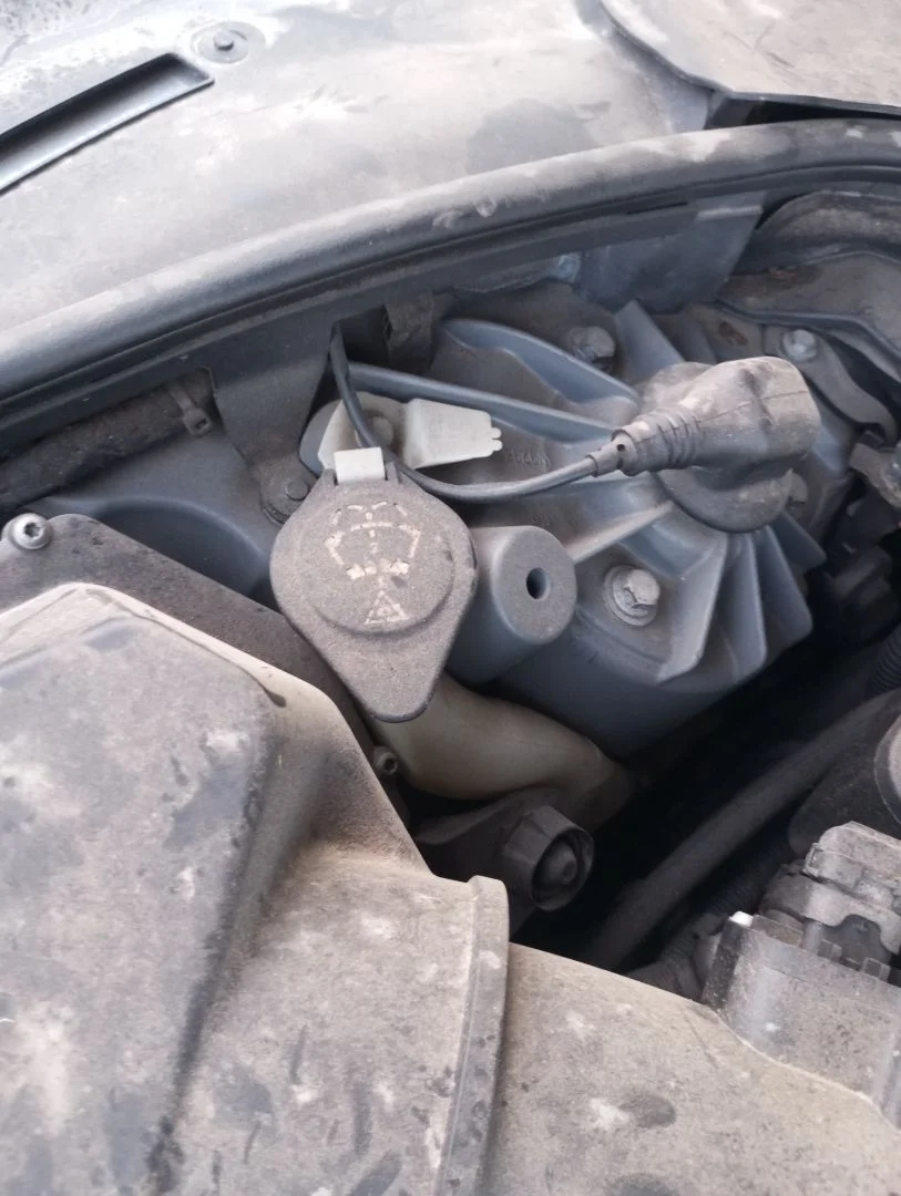 Foto de DEPOSITO LIMPIA BMW SERIE M6 GRAN COUPE (F06) 4.4 V8 32V (560 CV / 412 KW) referencia 61667269667