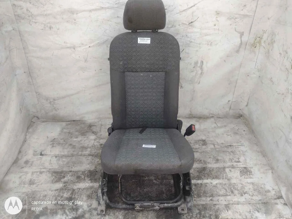 Foto de ASIENTO DELANTERO DERECHO MITSUBISHI MONTERO (V20/V40) 2.8 Turbodiesel (125 CV / 92 KW)