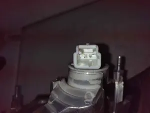 Foto de PILOTO TRASERO DERECHO INTERIOR CITROEN C4 PICASSO 1.6 16V HDi FAP (109 CV / 80 KW) referencia 0283312122 foto 3