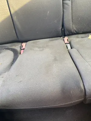 Foto de ENGANCHE CINTURON TRASERO DERECHO RENAULT CLIO III 1.2 16V (75 CV / 55 KW)