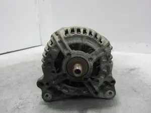 Foto de ALTERNADOR VOLKSWAGEN PASSAT BERLINA (3B2) 1.9 TDI (116 CV / 85 KW) referencia 028903028E