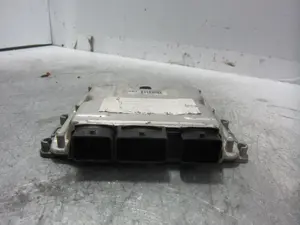 Foto de CENTRALITA MOTOR UCE PEUGEOT 307 (S1)(04.2001) 2.0 HDi CAT (90 CV / 66 KW) referencia 9653873280 foto 2