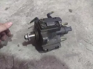 Foto de BOMBA INYECCION RENAULT LAGUNA II (BG0) referencia 7700111010 foto 2