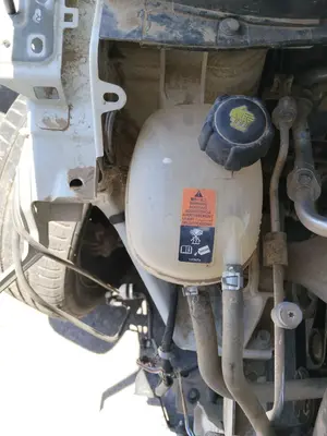 Foto de DEPOSITO EXPANSION NISSAN MICRA (K14) 1.0 12V CAT (71 CV / 52 KW) referencia 217105FA0A