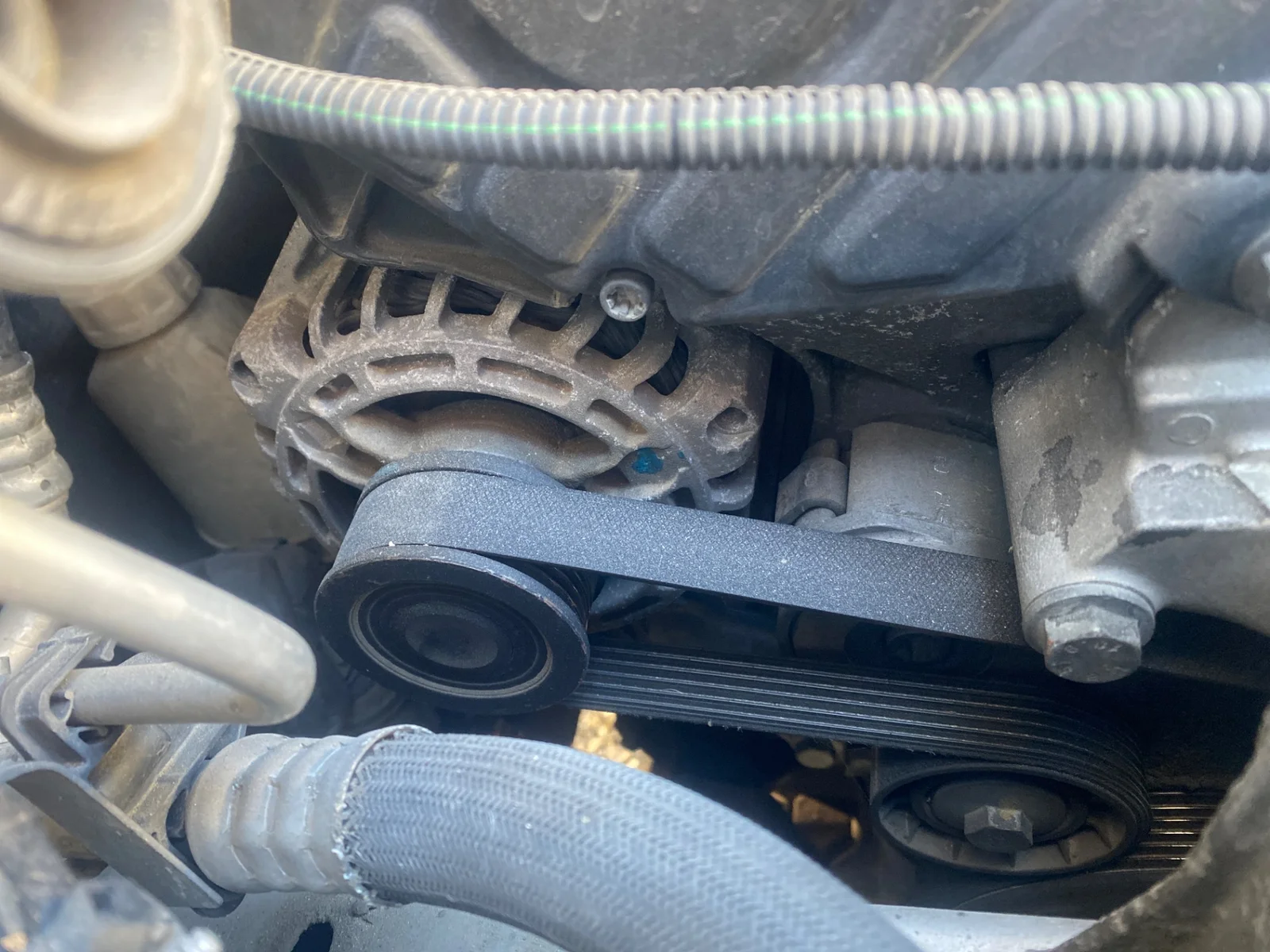 Foto de ALTERNADOR OPEL ZAFIRA B 1.9 CDTI (120 CV / 88 KW) referencia 93169257