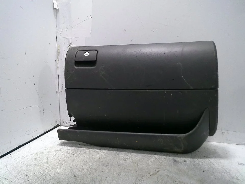 Foto de NO IDENTIFICADO AUDI A3 (8L) 1.9 TDI (101 CV / 74 KW) referencia 8L1857095