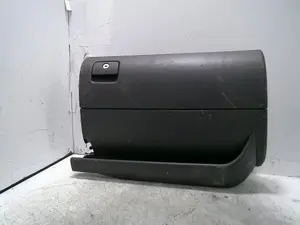 Foto de NO IDENTIFICADO AUDI A3 (8L) 1.9 TDI (101 CV / 74 KW) referencia 8L1857095
